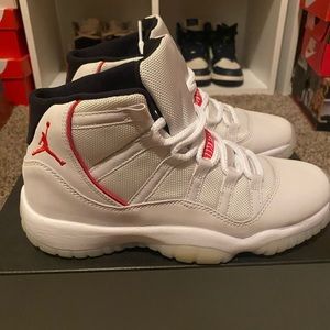 Jordan 11 Platinum Tint